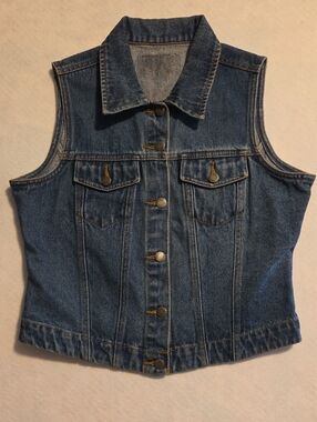 Women's Sleeveless Denim Vest - Classic Blue Jean Jacket